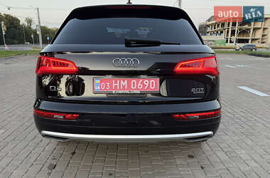 Внедорожник / Кроссовер Audi Q5 2018 в 