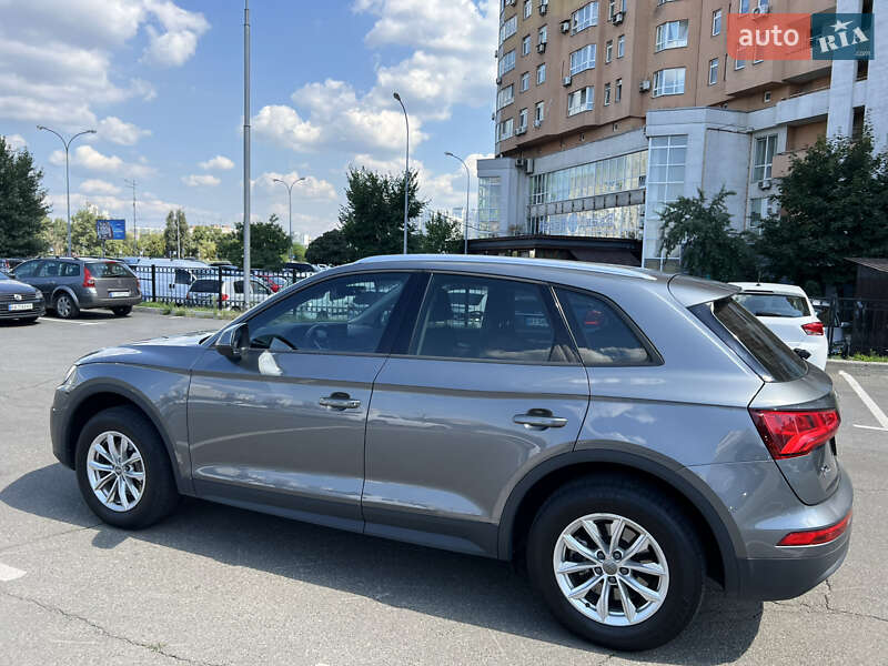 Внедорожник / Кроссовер Audi Q5 2017 в Киеве