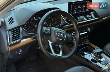 Внедорожник / Кроссовер Audi Q5 2020 в 