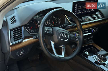 Внедорожник / Кроссовер Audi Q5 2020 в 