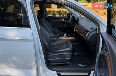 Внедорожник / Кроссовер Audi Q5 2020 в 