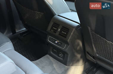Внедорожник / Кроссовер Audi Q5 2020 в 