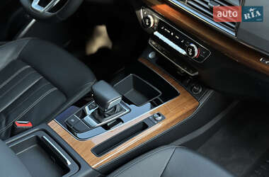 Внедорожник / Кроссовер Audi Q5 2020 в 
