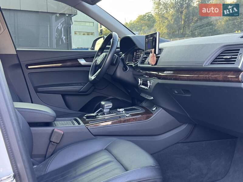 Внедорожник / Кроссовер Audi Q5 2020 в Киеве