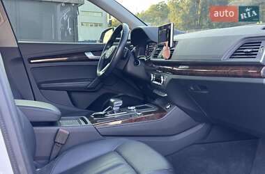 Внедорожник / Кроссовер Audi Q5 2020 в 