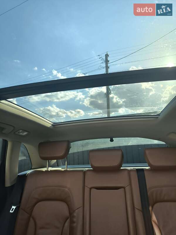 Внедорожник / Кроссовер Audi Q5 2009 в Петропавловской Борщаговке