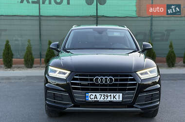 Внедорожник / Кроссовер Audi Q5 2017 в 