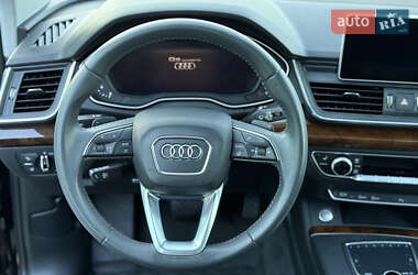 Внедорожник / Кроссовер Audi Q5 2017 в 