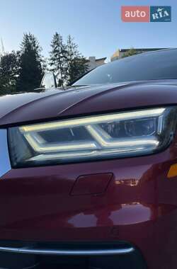 Внедорожник / Кроссовер Audi Q5 2017 в 