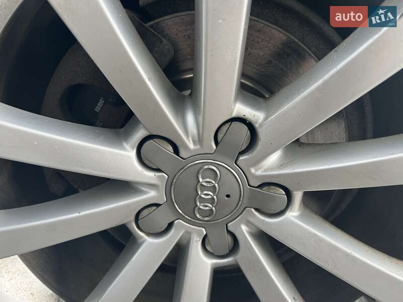 Внедорожник / Кроссовер Audi Q5 2013 в Киеве