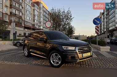 Позашляховик / Кросовер Audi Q5 2017 в Умані