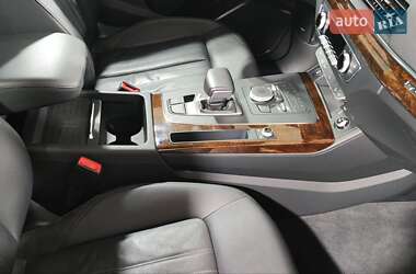 Внедорожник / Кроссовер Audi Q5 2020 в 