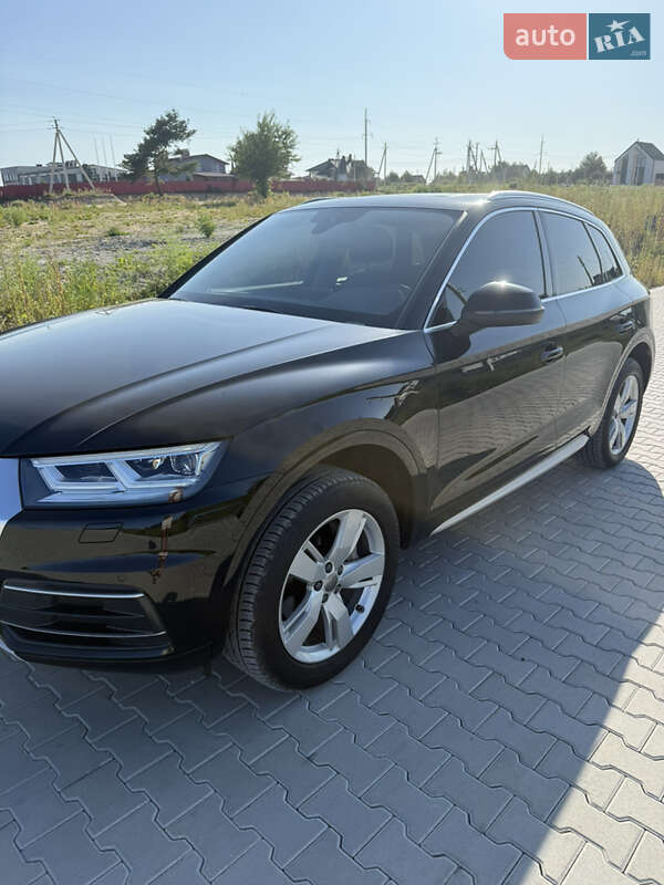 Внедорожник / Кроссовер Audi Q5 2017 в Львове