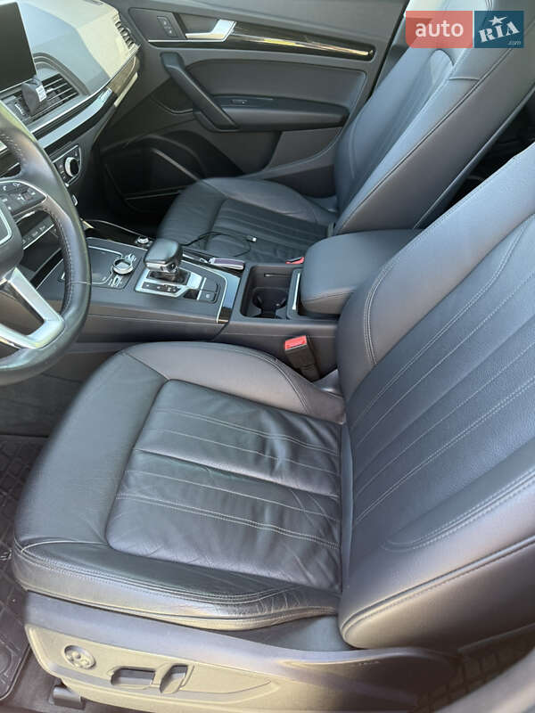 Внедорожник / Кроссовер Audi Q5 2017 в Львове