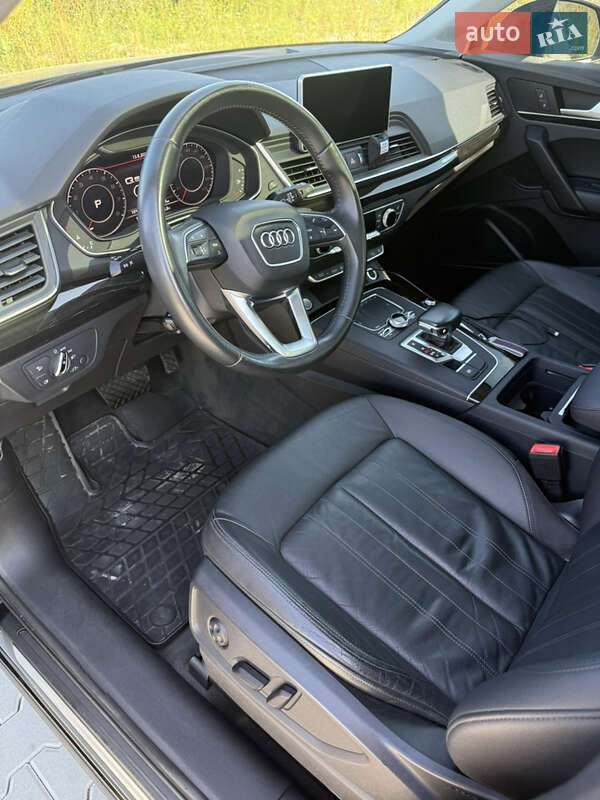 Внедорожник / Кроссовер Audi Q5 2017 в Львове