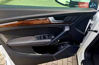 Внедорожник / Кроссовер Audi Q5 2019 в 