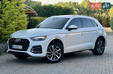 Внедорожник / Кроссовер Audi Q5 2021 в 