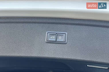 Внедорожник / Кроссовер Audi Q5 2021 в 
