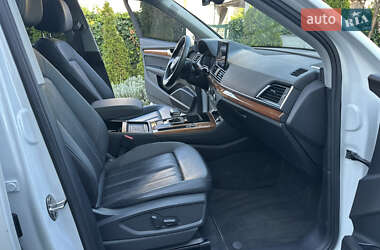 Внедорожник / Кроссовер Audi Q5 2021 в 