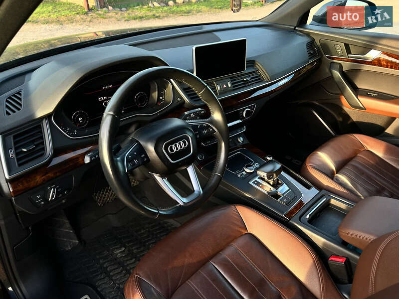 Внедорожник / Кроссовер Audi Q5 2019 в Одессе