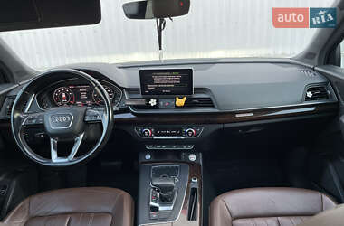 Внедорожник / Кроссовер Audi Q5 2018 в 
