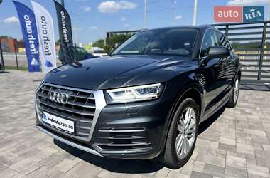 Внедорожник / Кроссовер Audi Q5 2017 в 