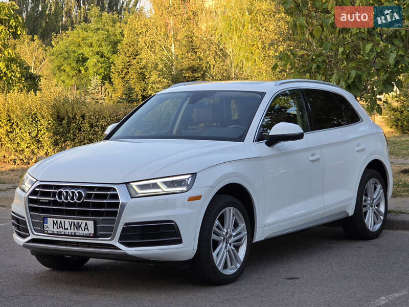 Внедорожник / Кроссовер Audi Q5 2019 в Ужгороде