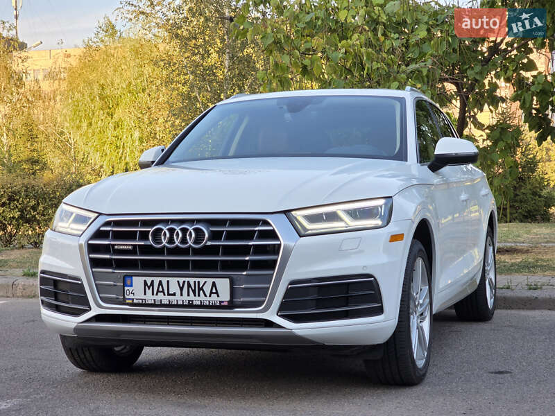 Внедорожник / Кроссовер Audi Q5 2019 в Ужгороде