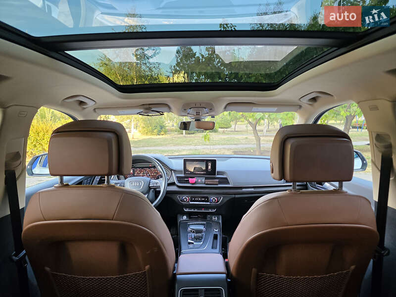Внедорожник / Кроссовер Audi Q5 2019 в Ужгороде