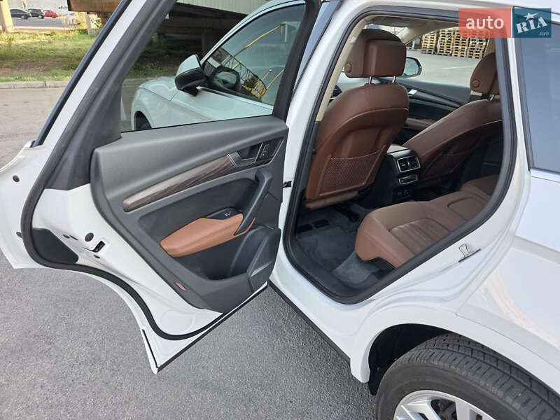 Внедорожник / Кроссовер Audi Q5 2019 в Ужгороде