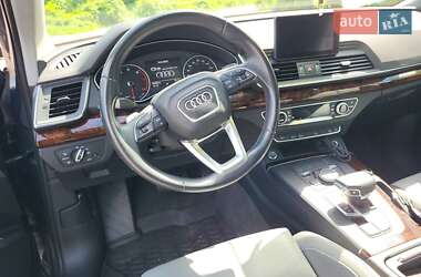 Внедорожник / Кроссовер Audi Q5 2018 в 