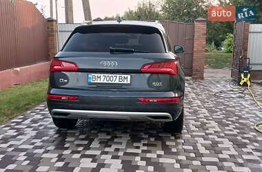 Внедорожник / Кроссовер Audi Q5 2017 в 
