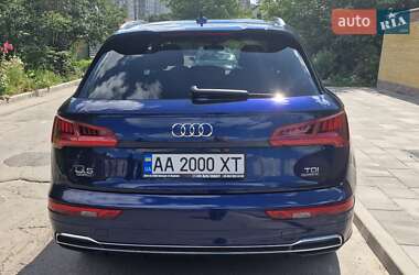 Внедорожник / Кроссовер Audi Q5 2017 в 