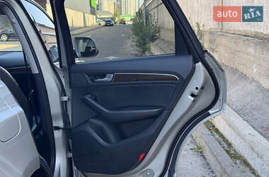 Внедорожник / Кроссовер Audi Q5 2012 в 