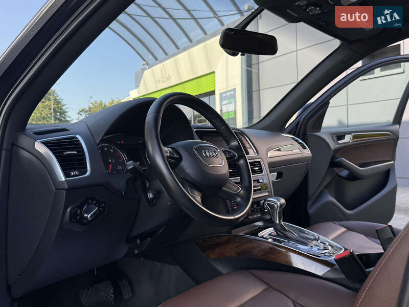 Внедорожник / Кроссовер Audi Q5 2015 в Дрогобыче