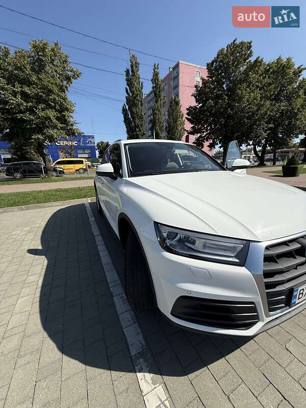 Внедорожник / Кроссовер Audi Q5 2017 в Хмельницком
