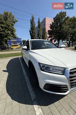 Позашляховик / Кросовер Audi Q5 2017 в 
