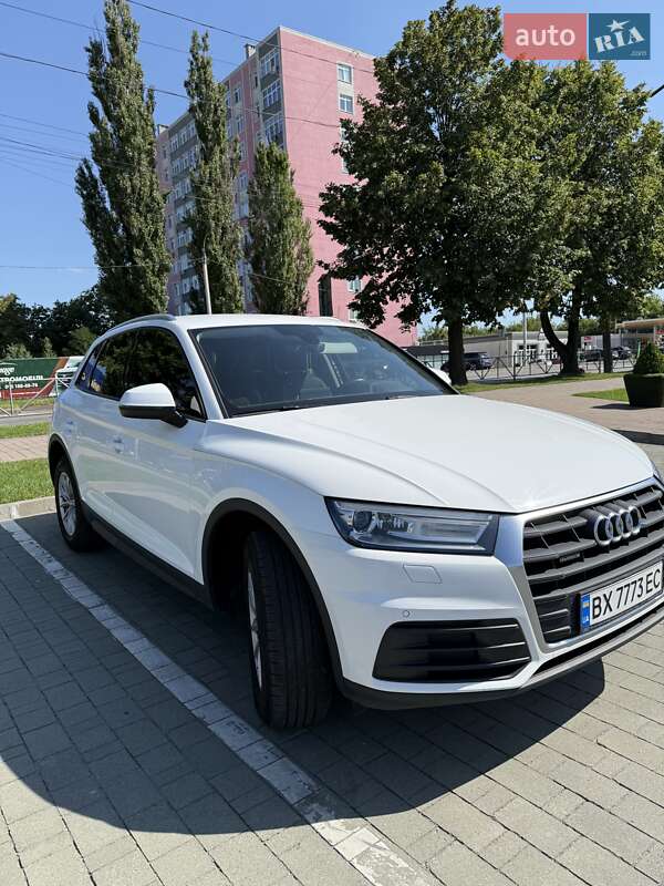 Внедорожник / Кроссовер Audi Q5 2017 в Хмельницком
