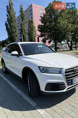 Позашляховик / Кросовер Audi Q5 2017 в 