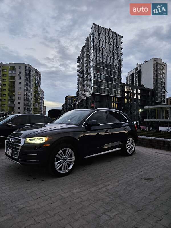 Позашляховик / Кросовер Audi Q5 2018 в Львові