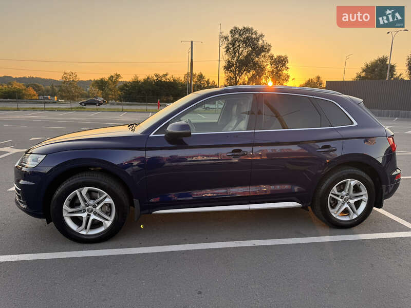 Внедорожник / Кроссовер Audi Q5 2019 в Киеве
