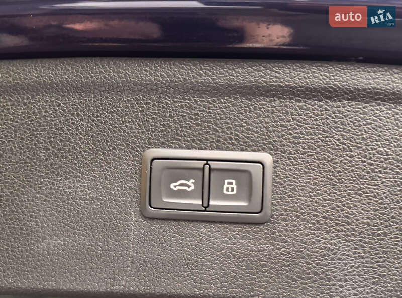 Внедорожник / Кроссовер Audi Q5 2019 в Киеве