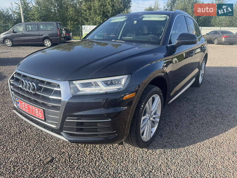 Внедорожник / Кроссовер Audi Q5 2018 в 