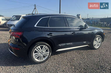 Внедорожник / Кроссовер Audi Q5 2018 в 