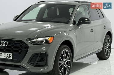 Внедорожник / Кроссовер Audi Q5 2022 в 