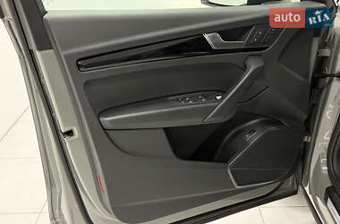 Внедорожник / Кроссовер Audi Q5 2022 в 