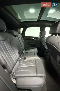 Внедорожник / Кроссовер Audi Q5 2022 в 