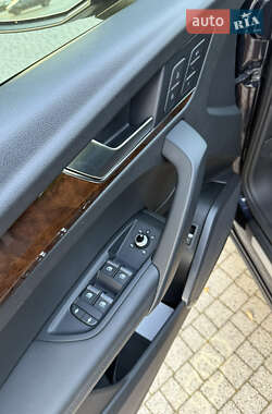 Внедорожник / Кроссовер Audi Q5 2020 в 