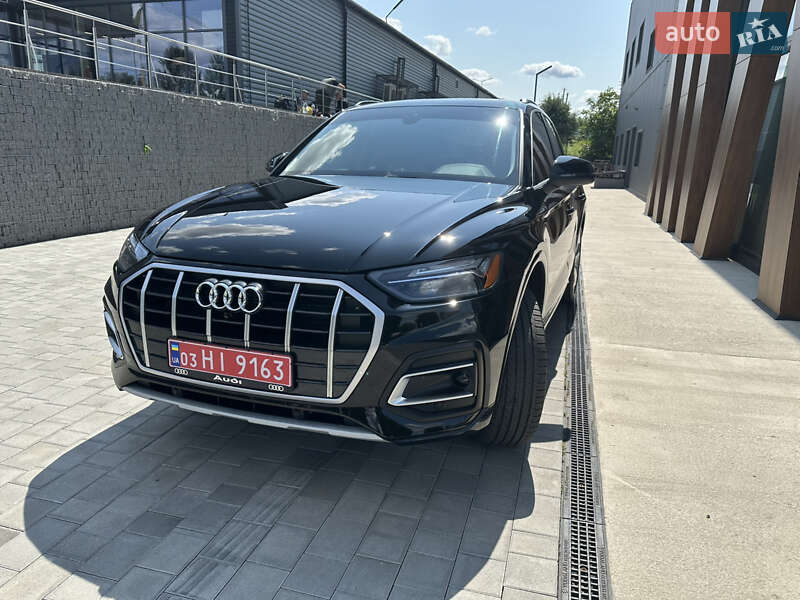 Внедорожник / Кроссовер Audi Q5 2021 в Луцке