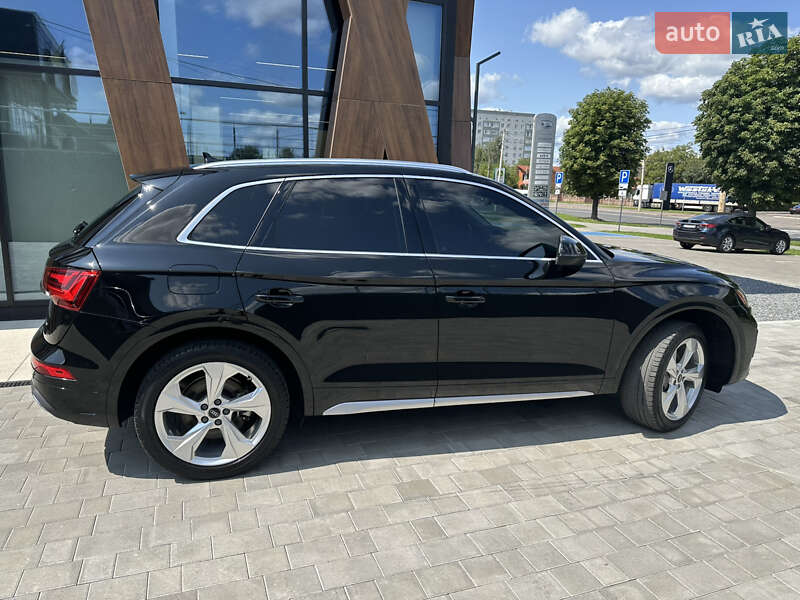 Внедорожник / Кроссовер Audi Q5 2021 в Луцке
